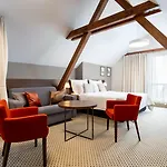 Ikona 3* Prague