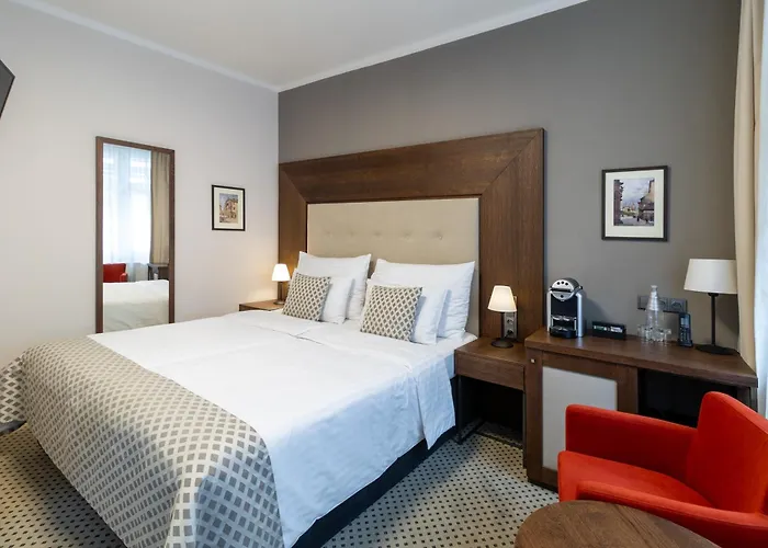 Otel Ikona 3*